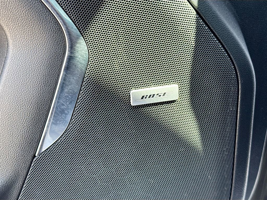 Used 2022 Chevrolet Suburban RST w/ Luxury Package image 16