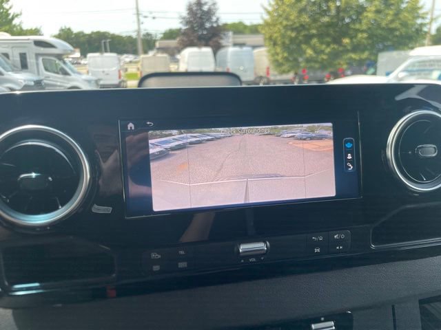 Used 2025 Mercedes-Benz Sprinter 2500 image 34