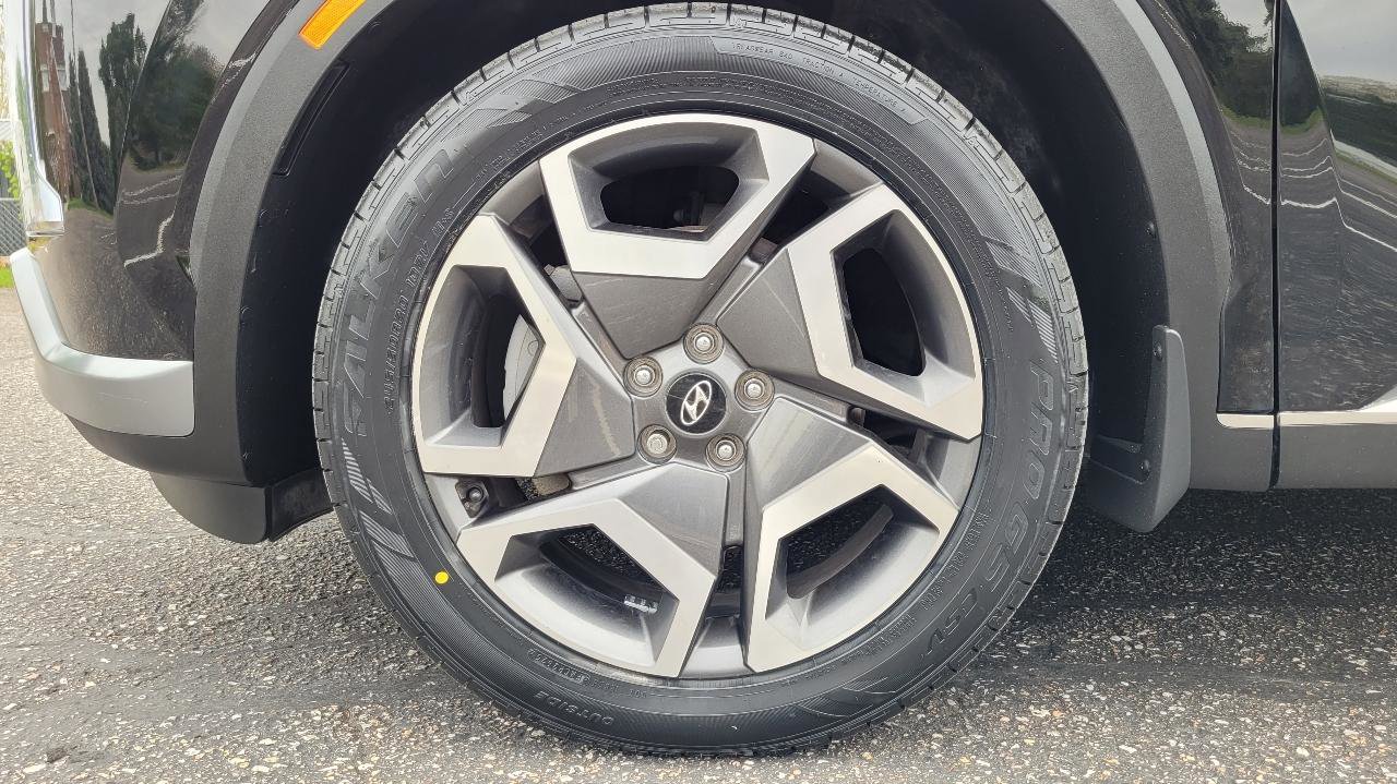 Used 2024 Hyundai Palisade Limited FWD image 9