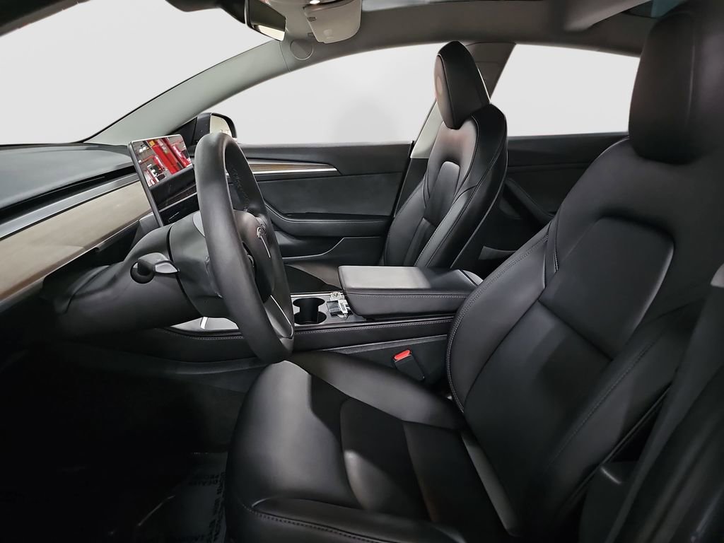 Used 2023 Tesla Model 3 Standard Range image 17
