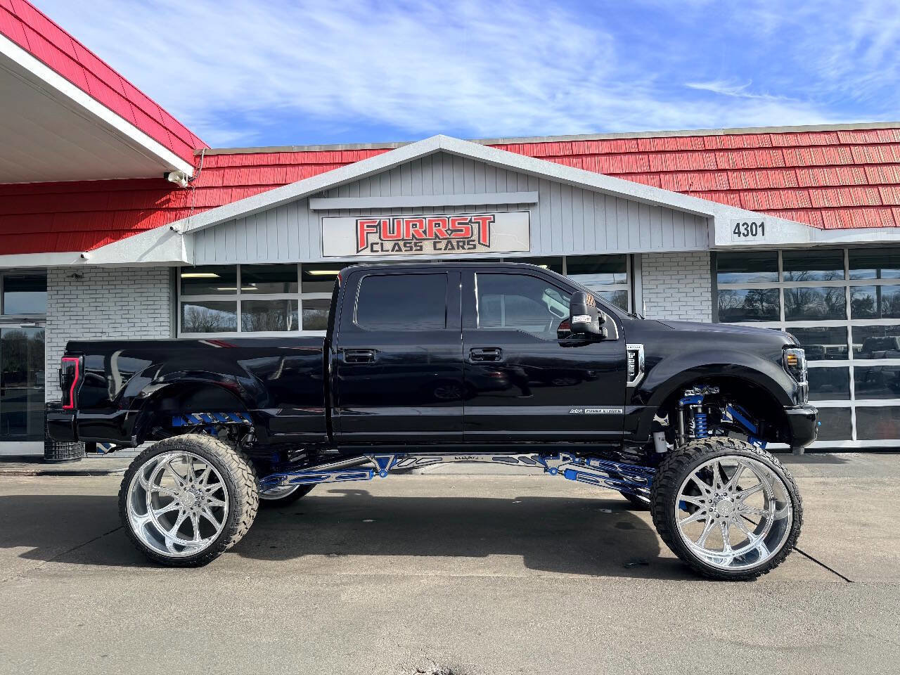 Used 2021 Ford F250 Lariat w/ Lariat Value Package image 2