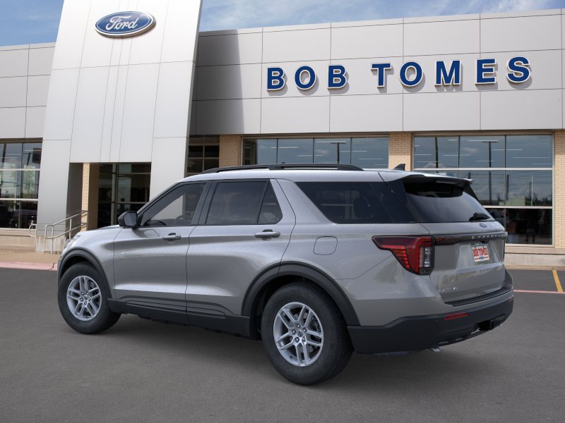 New 2026 Ford Explorer Active RWD image 4