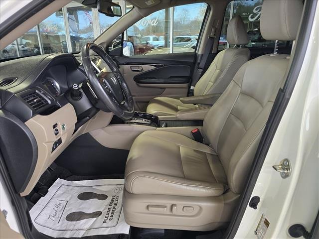 Used 2017 Honda Pilot Touring image 10