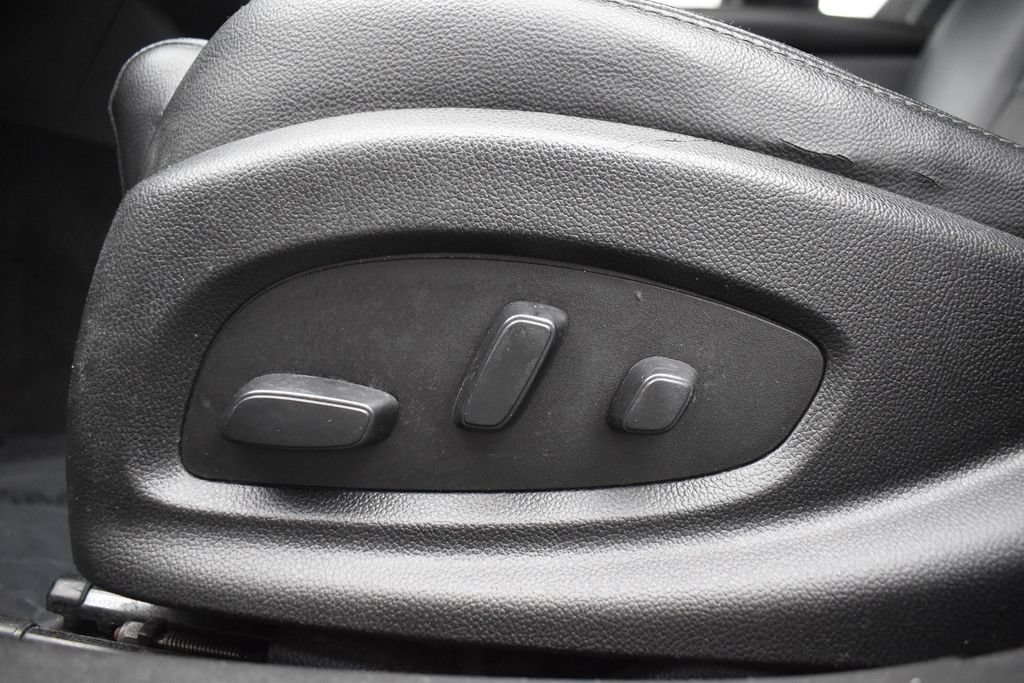 Used 2020 Chevrolet Impala LT FWD image 11