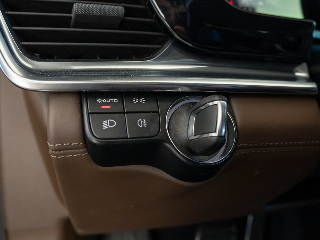 Certified 2023 Porsche Panamera 4S AWD/4WD image 14