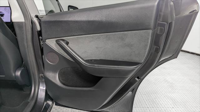 Used 2024 Tesla Model Y Long Range image 18