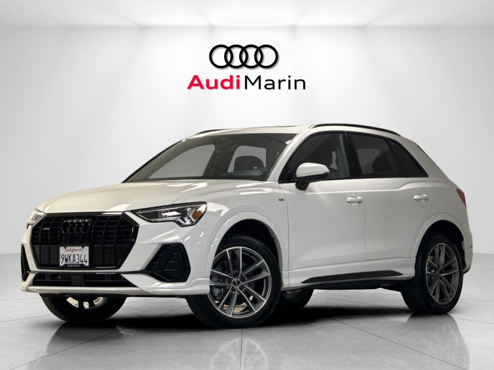 Certified 2025 Audi Q3 2.0T Premium w/ Convenience Package image 1