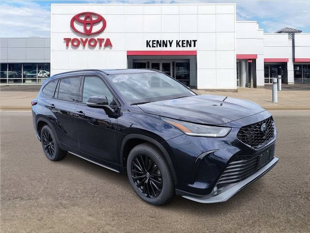 Certified 2025 Toyota Highlander XSE AWD/4WD image 1