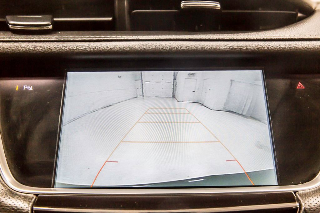 Used 2019 Cadillac XT5 Luxury FWD image 16