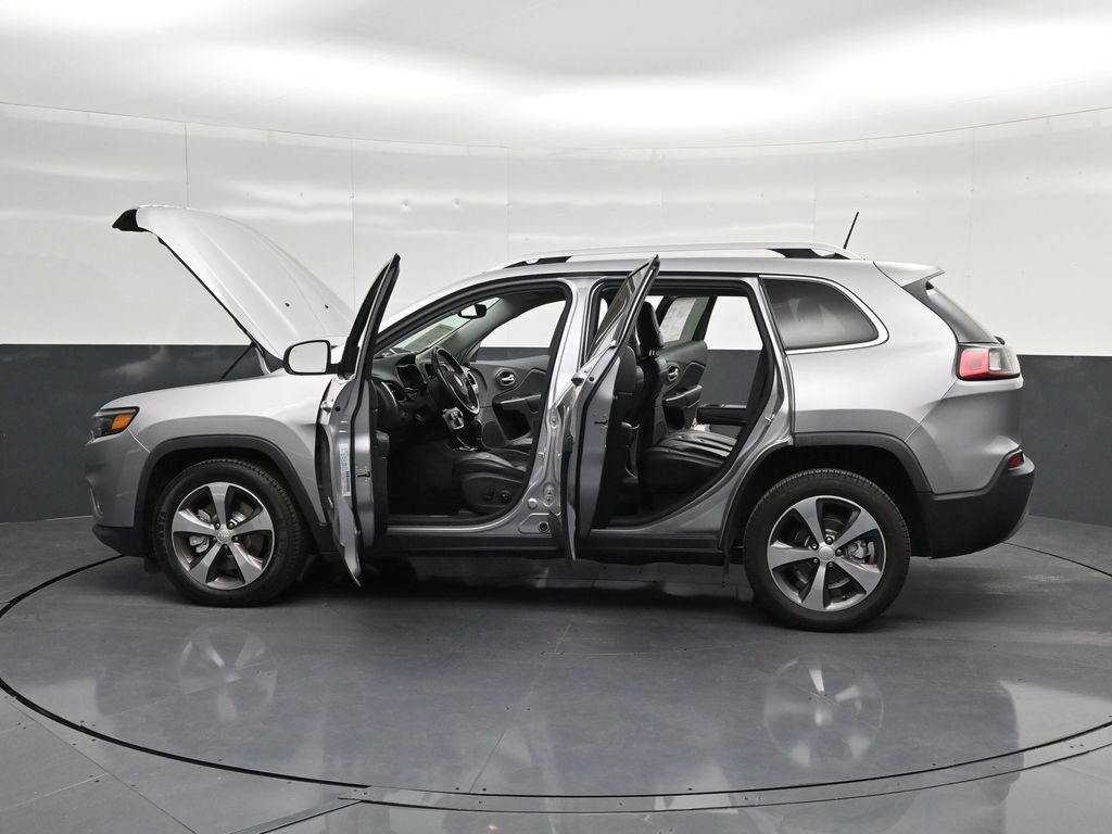 Used 2019 Jeep Cherokee Limited image 18