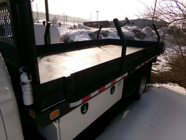 Used 2014 Ford F550 2WD Regular Cab Super Duty image 6