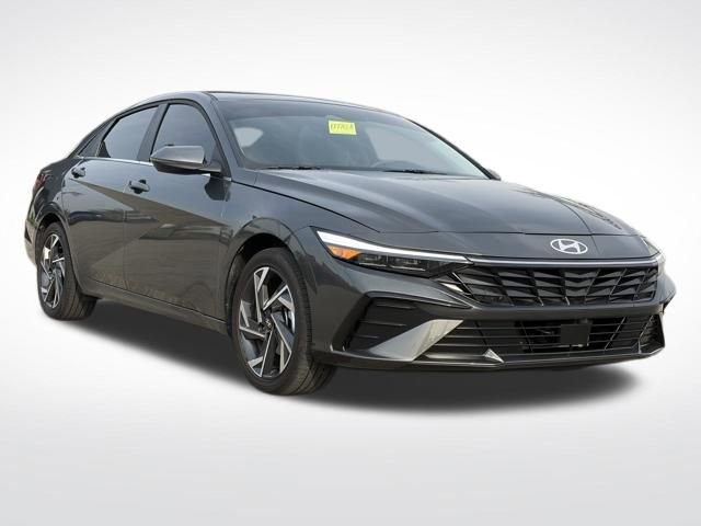 Used 2025 Hyundai Elantra Limited w/ Cargo Package