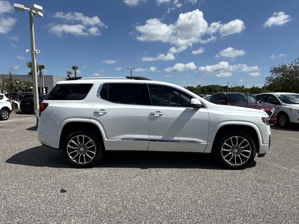 Used 2023 GMC Acadia Denali w/ Denali Ultimate Package FWD image 2