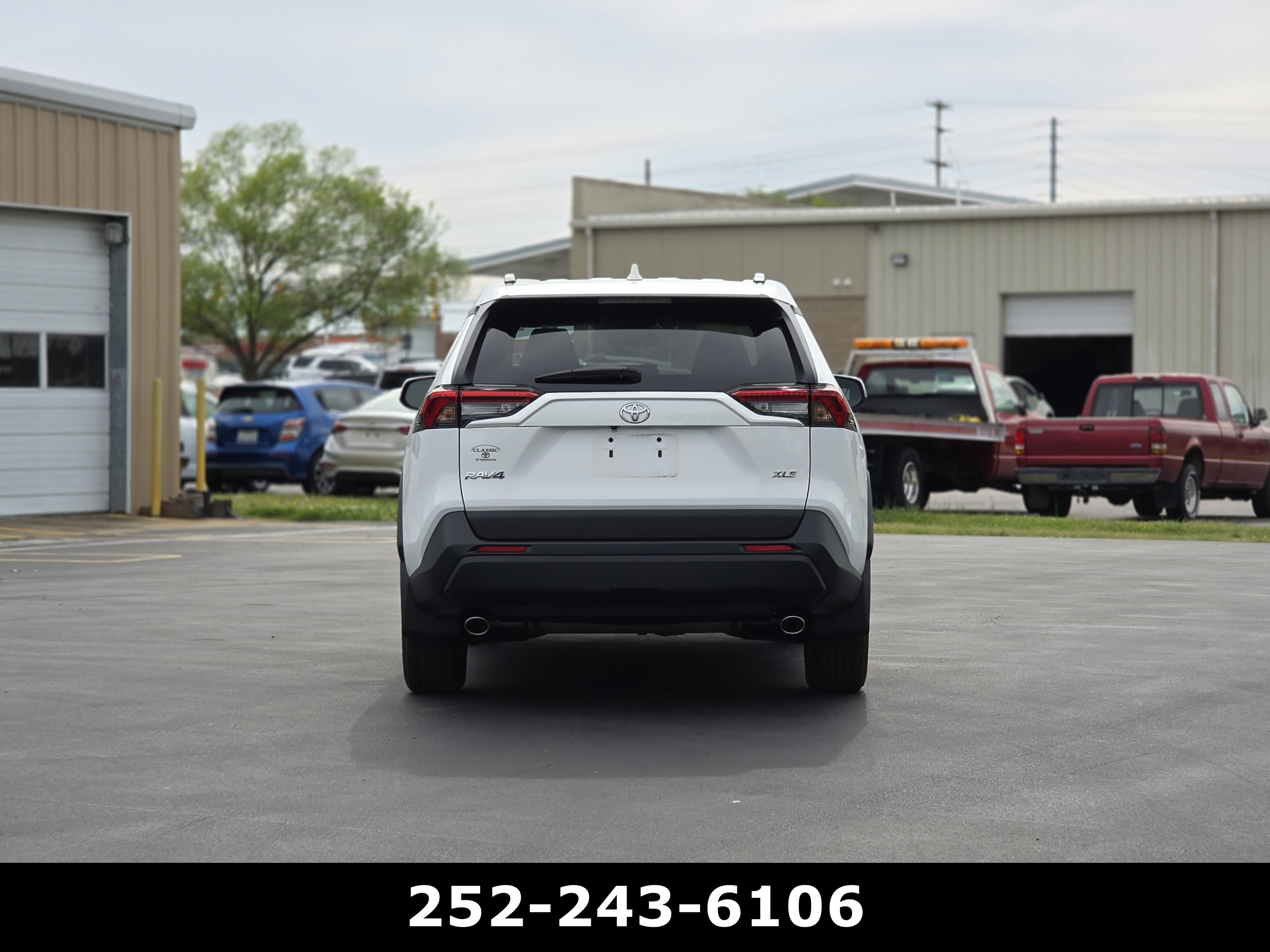 Used 2024 Toyota RAV4 XLE w/ Convenience Package image 6