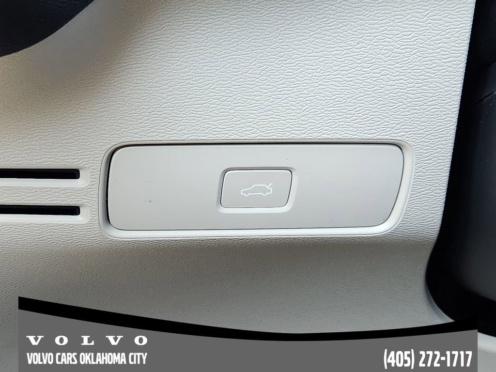 New 2026 Volvo XC40 B4 Plus w/ Protection Package Premier image 21