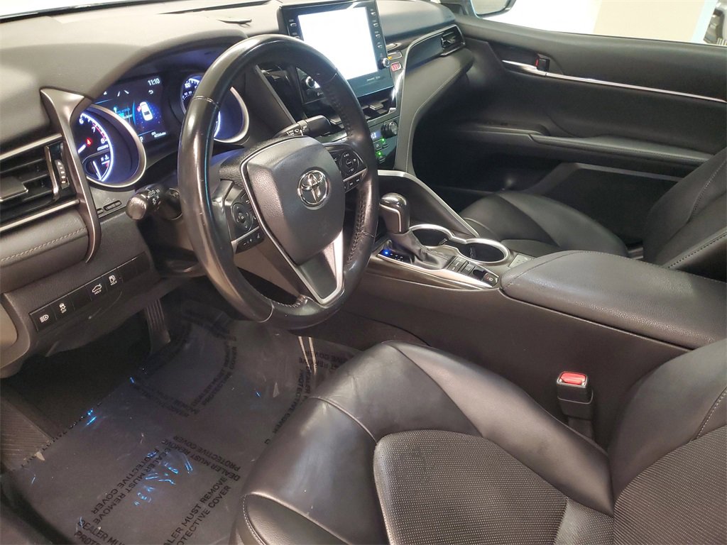 Used 2021 Toyota Camry XLE image 17