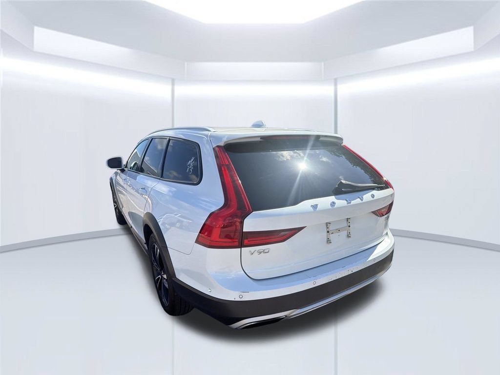 Used 2018 Volvo V90 T5 Cross Country w/ Convenience Package AWD/4WD image 10