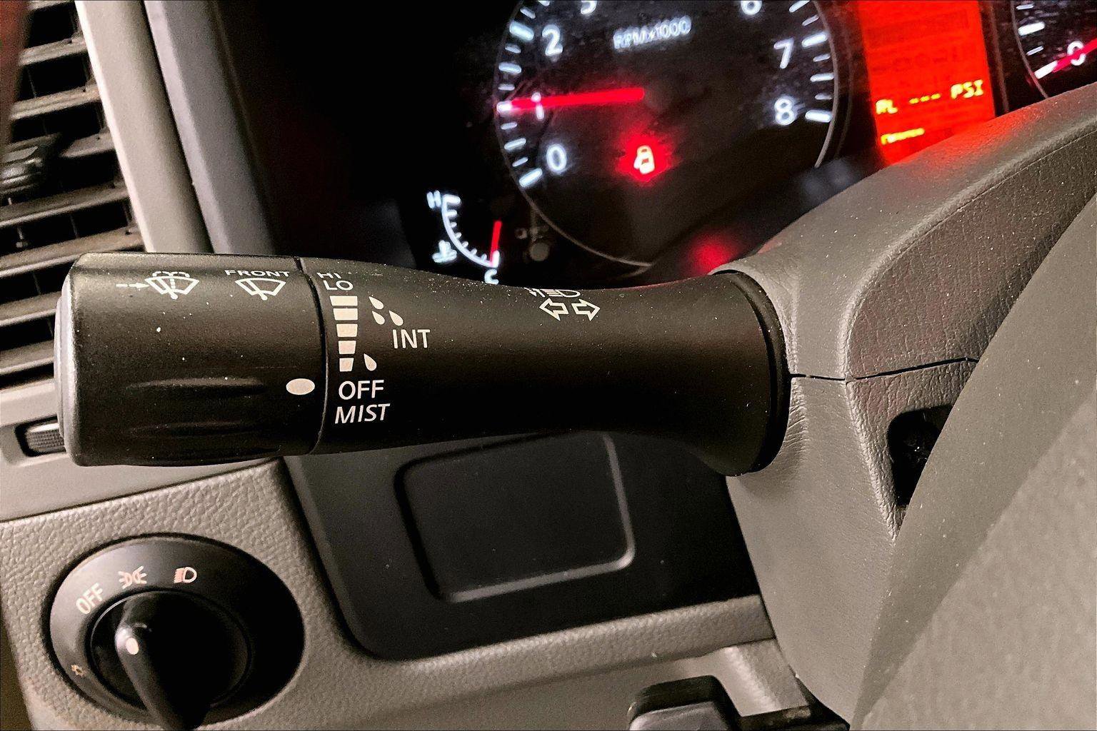 Used 2019 Nissan NV 2500 SV image 29