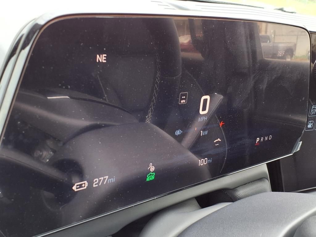 New 2025 Chevrolet Silverado EV LT image 11