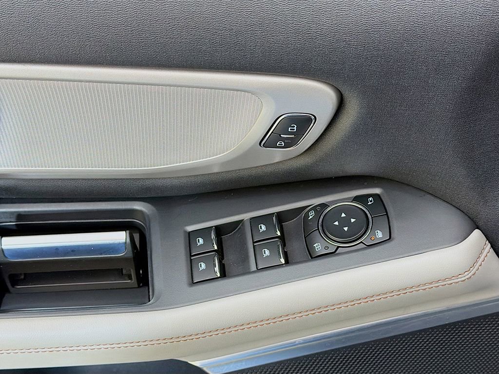 Used 2025 Ford Expedition Active image 30