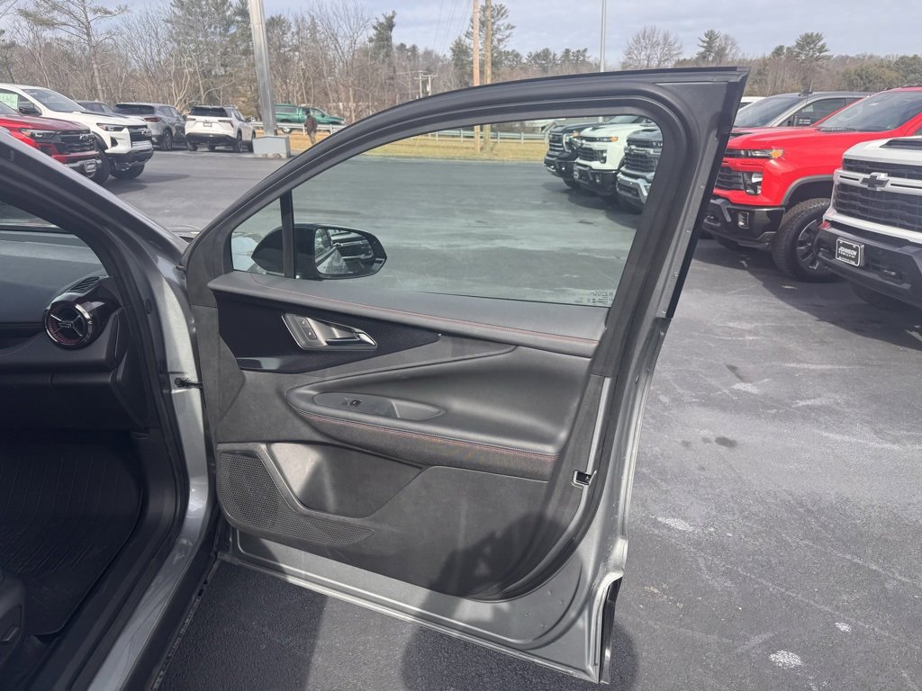 Used 2024 Chevrolet Blazer EV RS image 25