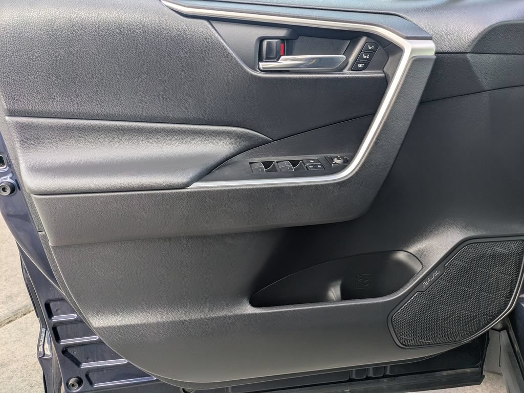 Used 2022 Toyota RAV4 XLE Premium AWD/4WD image 11
