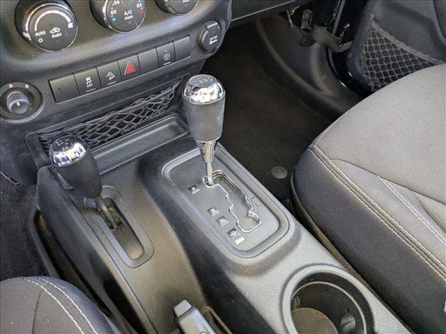 Used 2014 Jeep Wrangler Unlimited Sahara w/ Connectivity Group image 11