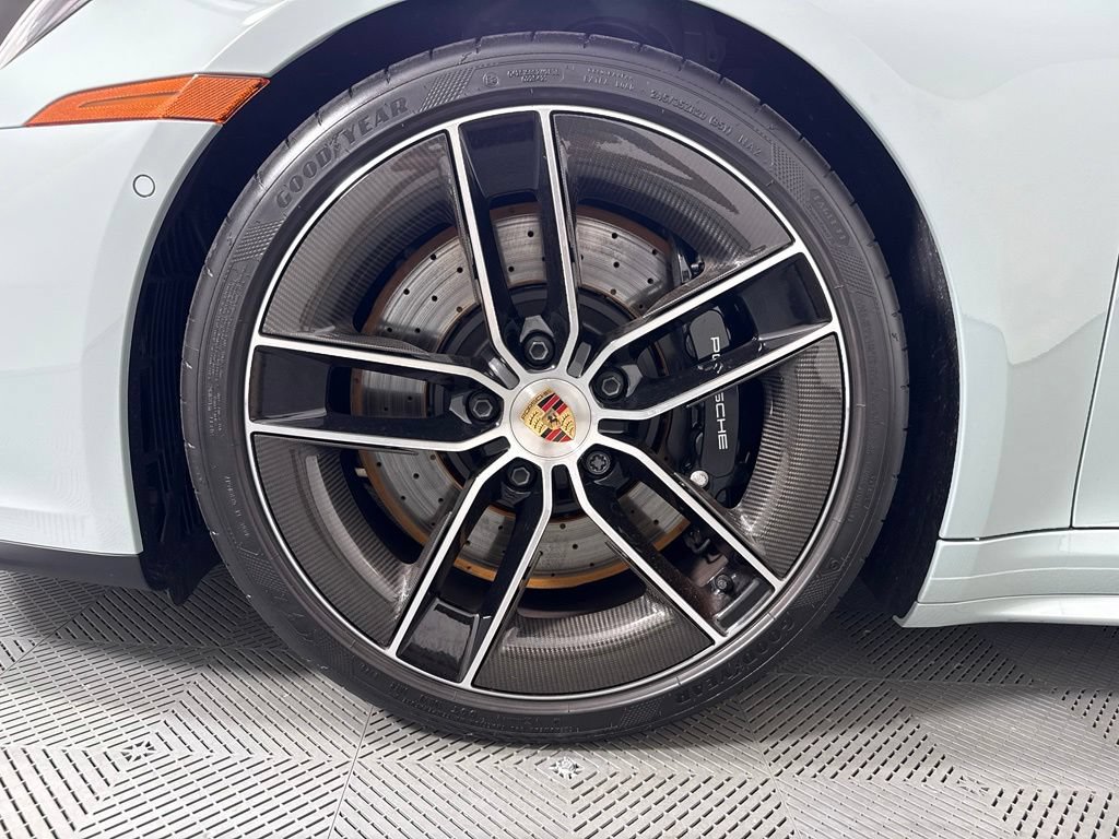 Certified 2025 Porsche 911 Carrera 4 GTS AWD/4WD image 11