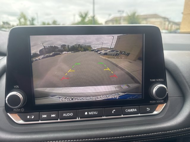Used 2025 Nissan Rogue SV w/ SV Premium Package FWD image 17