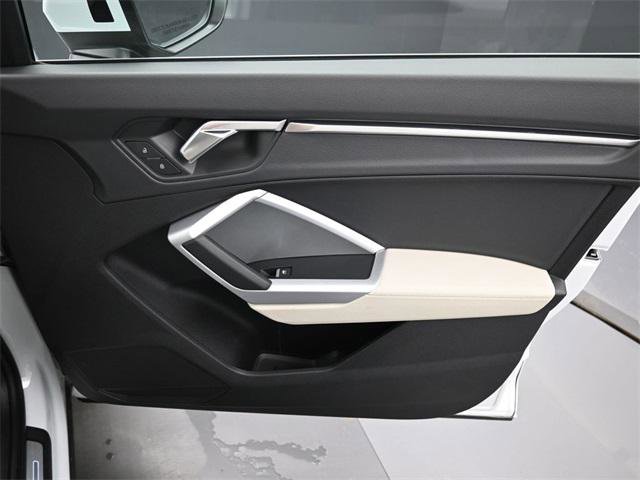 Certified 2025 Audi Q3 2.0T Premium w/ Convenience Package image 37