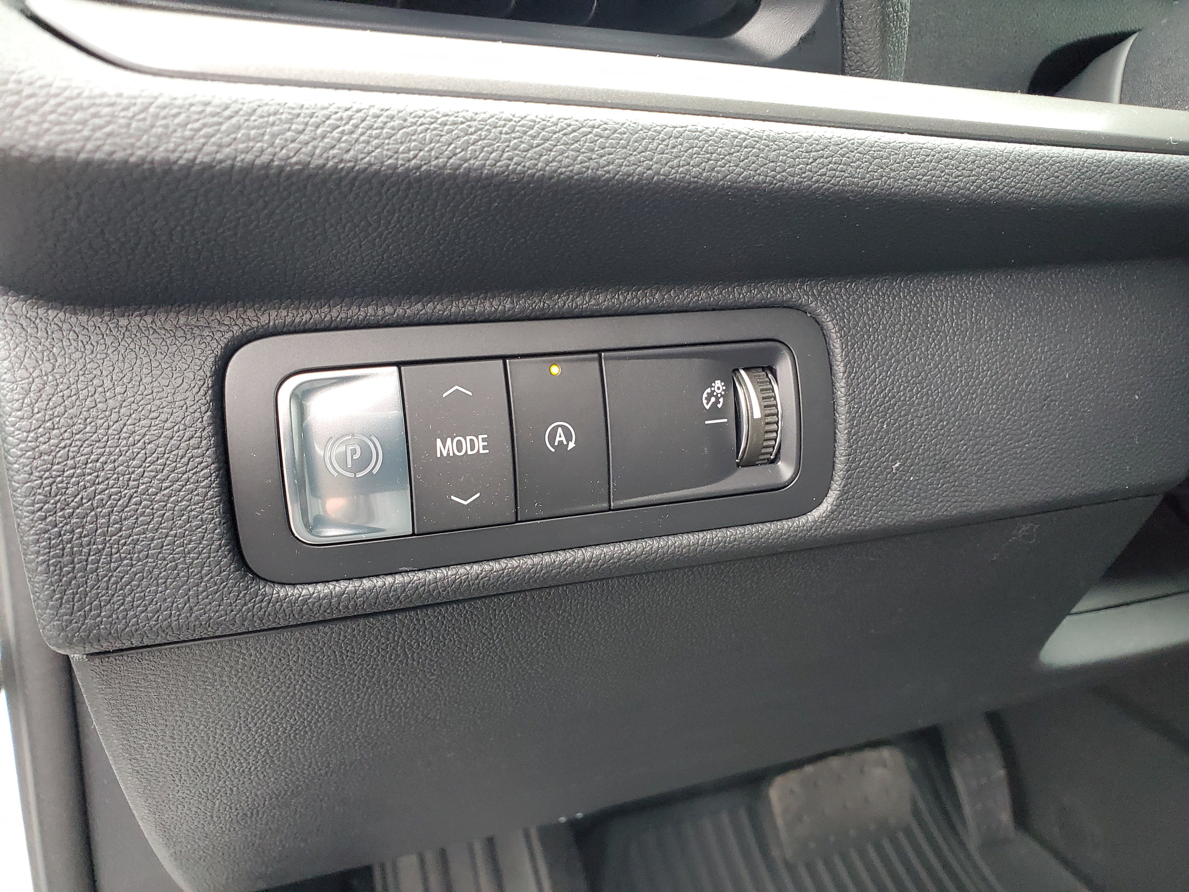 New 2026 Chevrolet Traverse LT w/ Driver Confidence Package FWD image 9