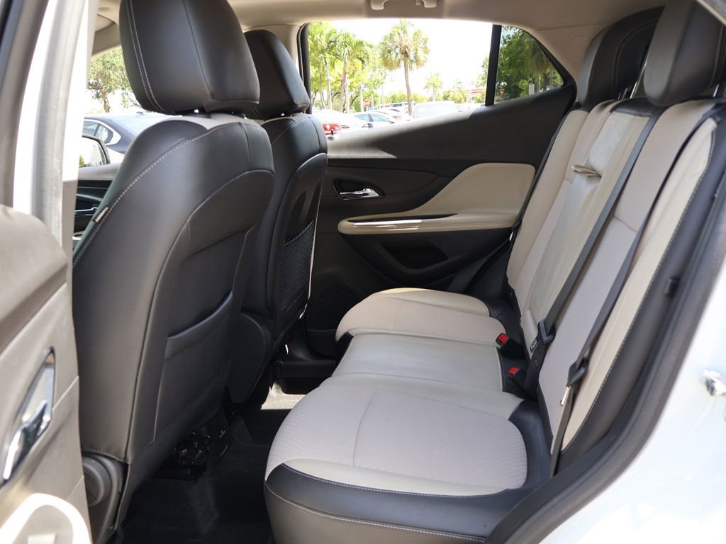 Used 2020 Buick Encore Preferred w/ Safety Package FWD image 31