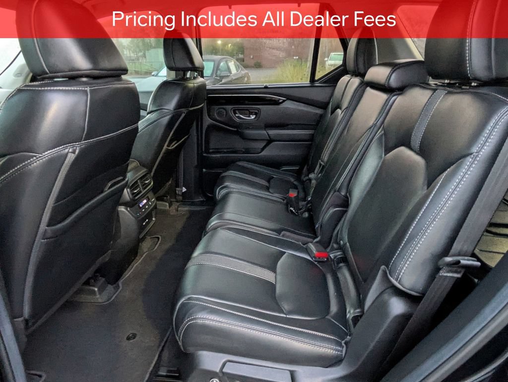 Used 2025 Honda Pilot Touring image 14