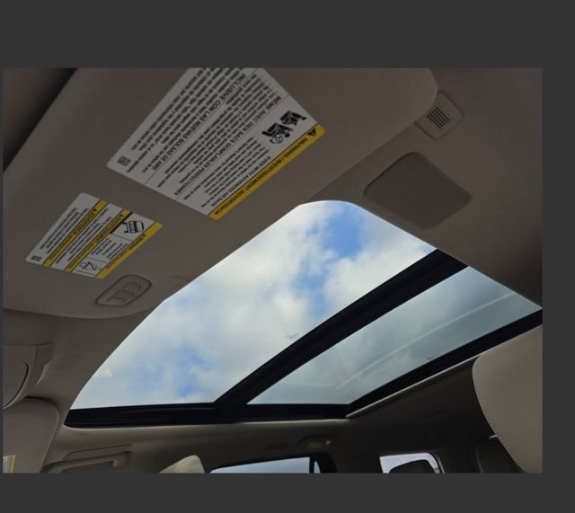 Used 2022 Ford Expedition Platinum video 2