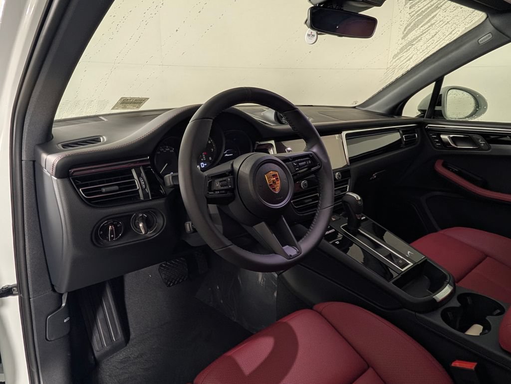 New 2026 Porsche Macan AWD/4WD image 4