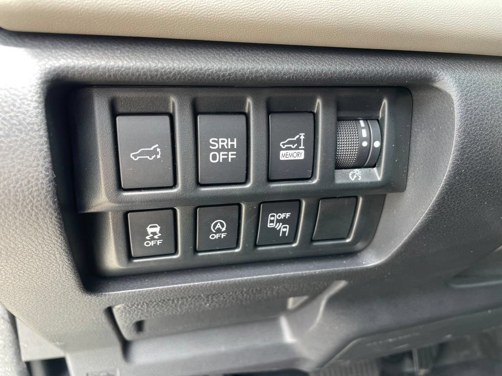 Used 2023 Subaru Forester Limited AWD/4WD image 18