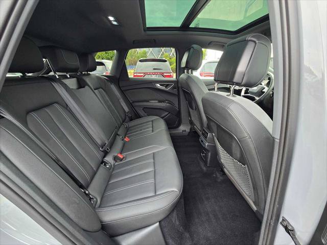 Certified 2024 Audi Q4 e-tron Prestige w/ Black Optic Package AWD/4WD image 12