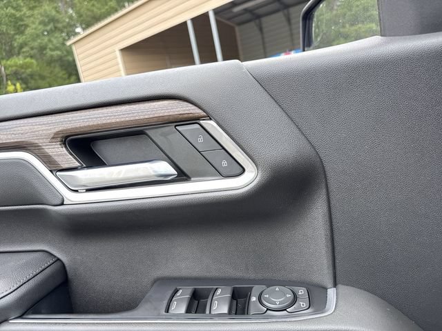 Used 2022 Chevrolet Silverado 1500 LT Trail Boss w/ LPO, Dark Essentials Package AWD/4WD image 13