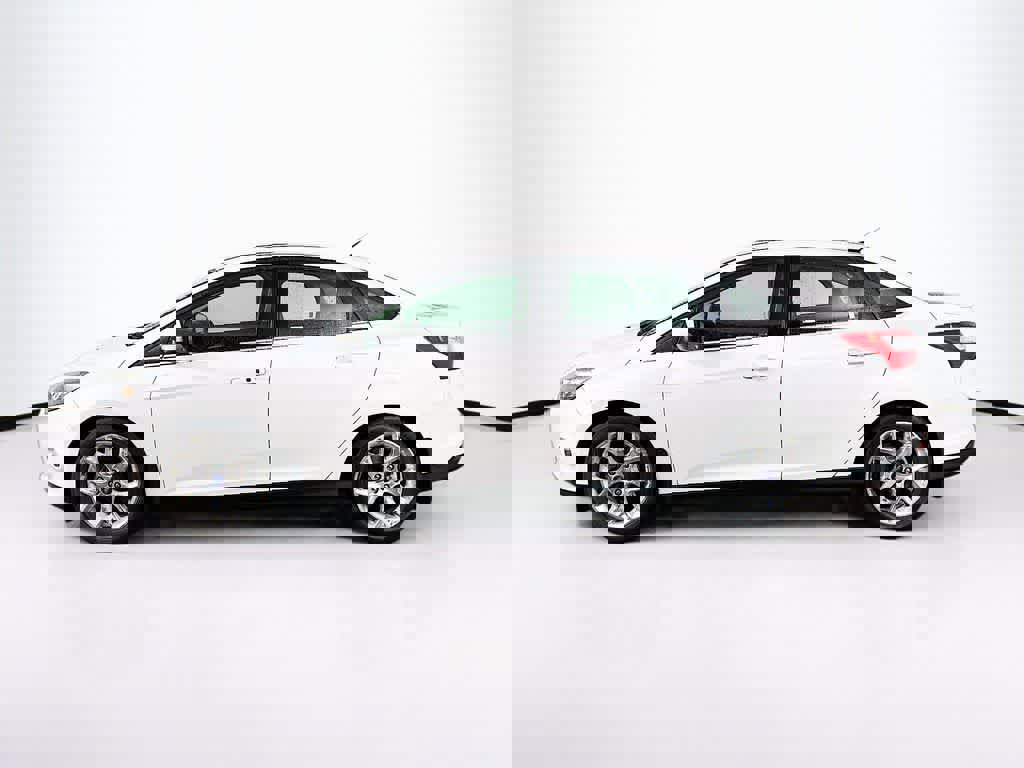 Used 2013 Ford Focus Titanium image 3