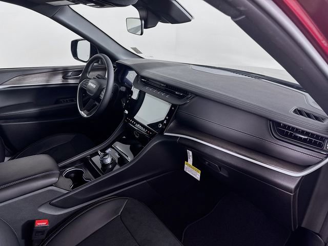 New 2026 Jeep Grand Cherokee Altitude image 31