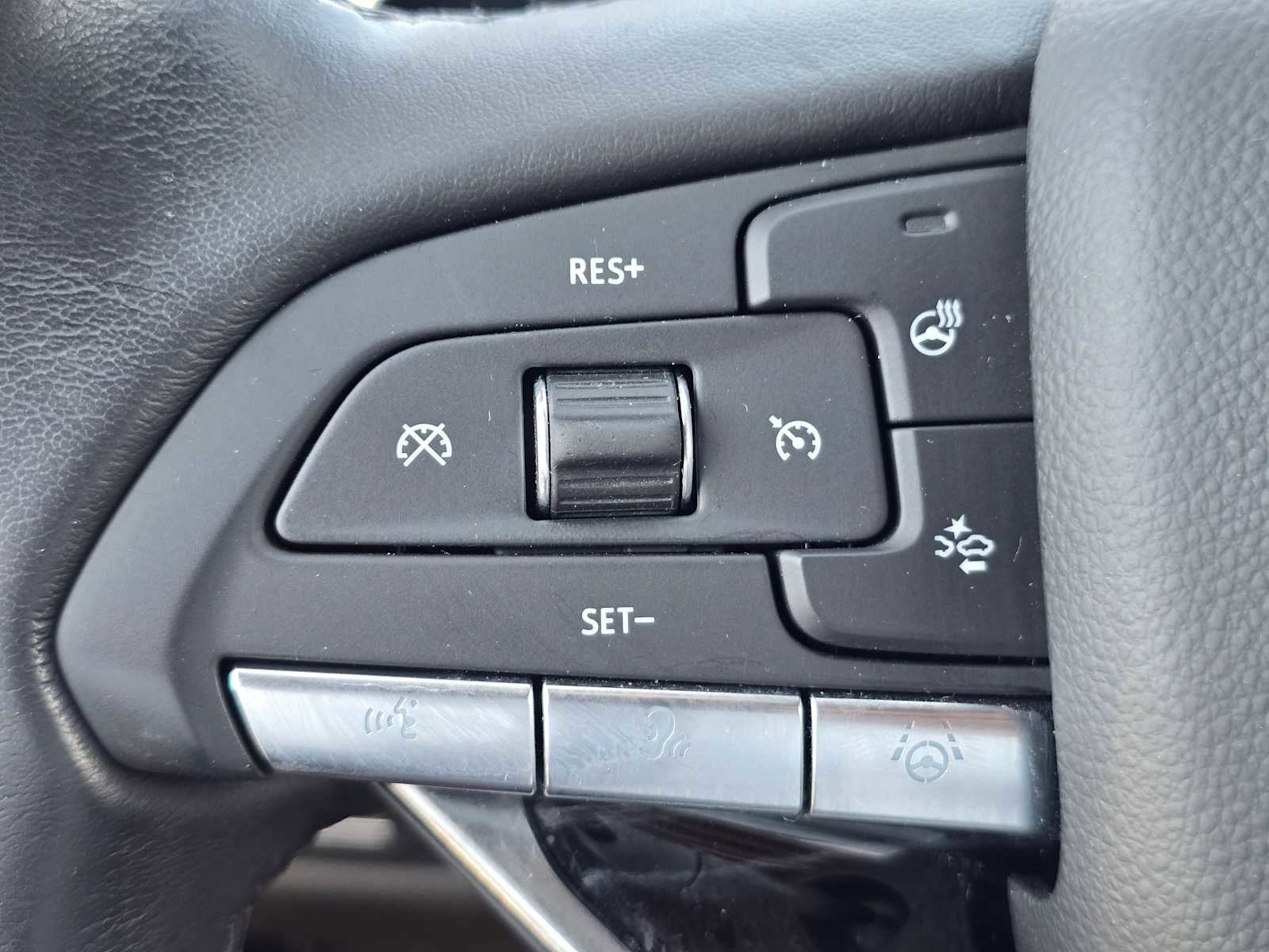 Used 2023 Cadillac Escalade Sport w/ LPO, ONYX Package AWD/4WD image 35