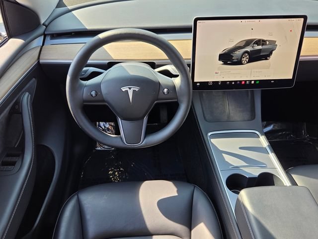 Used 2024 Tesla Model Y Long Range RWD image 12