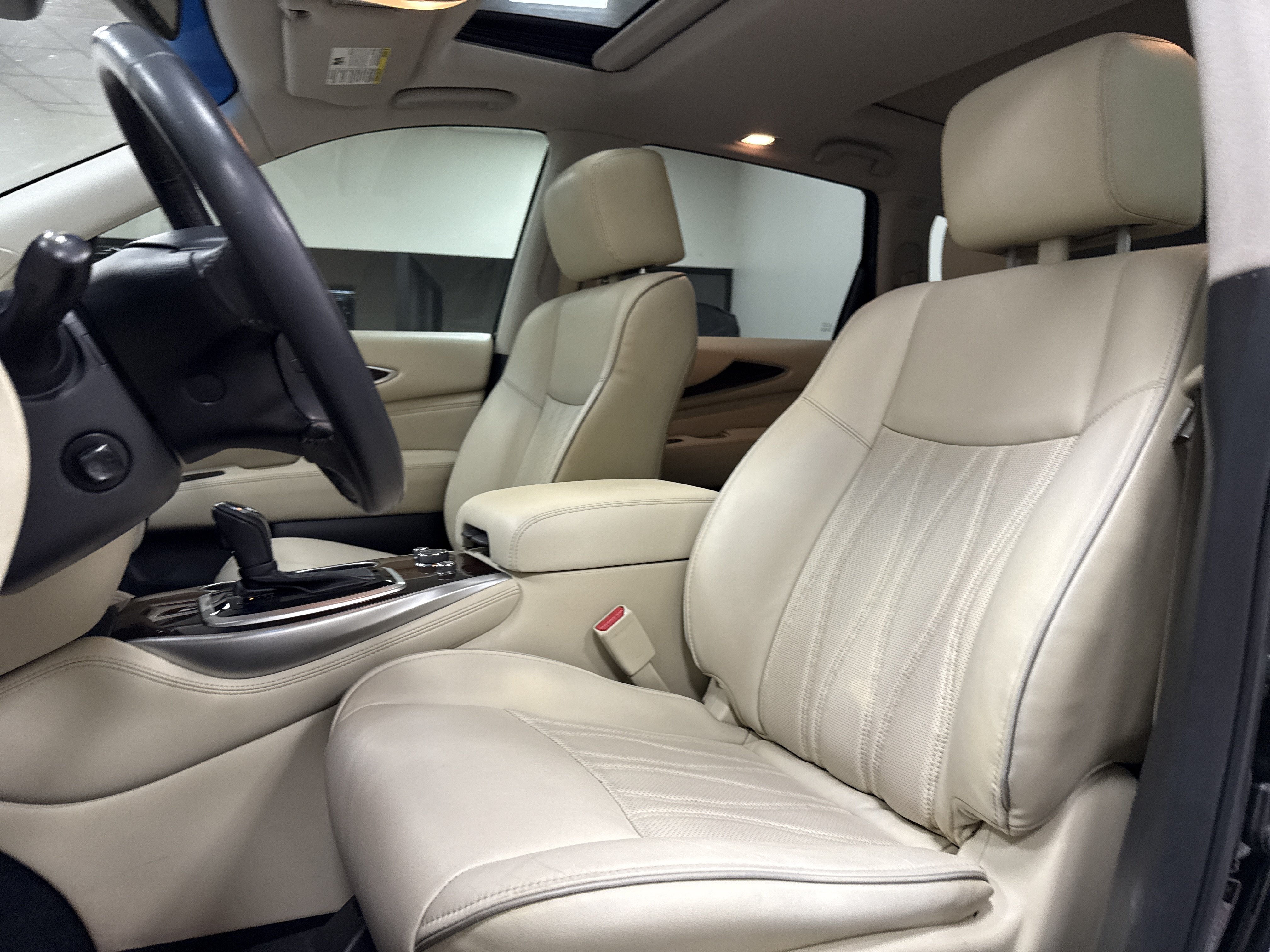 Used 2018 INFINITI QX60 FWD w/ Deluxe Technology Package image 13