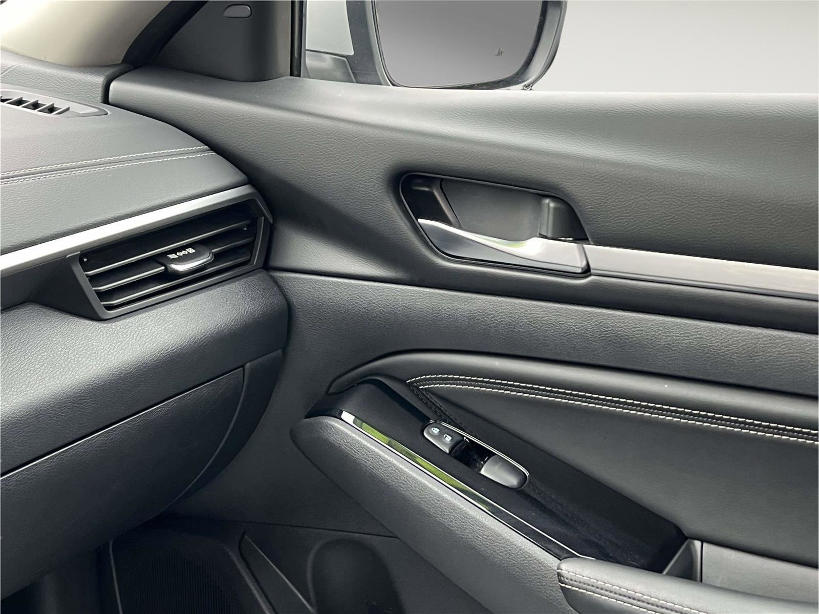 Certified 2021 Nissan Altima 2.5 SV w/ SV Premium Package image 43