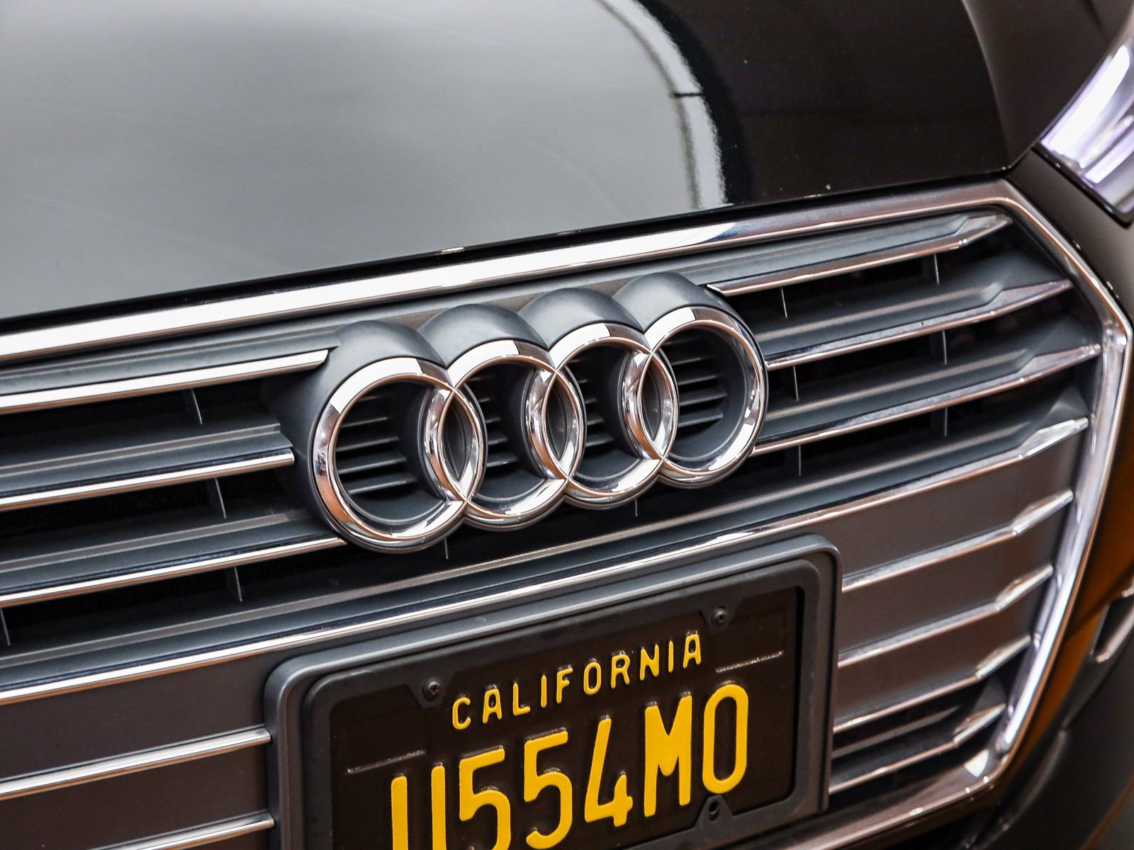 Used 2017 Audi A4 2.0T Ultra Premium w/ Convenience Package FWD image 9