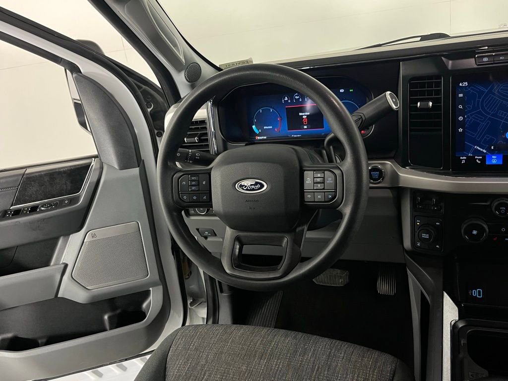 Used 2023 Ford F350 XLT w/ XLT Premium Package image 13
