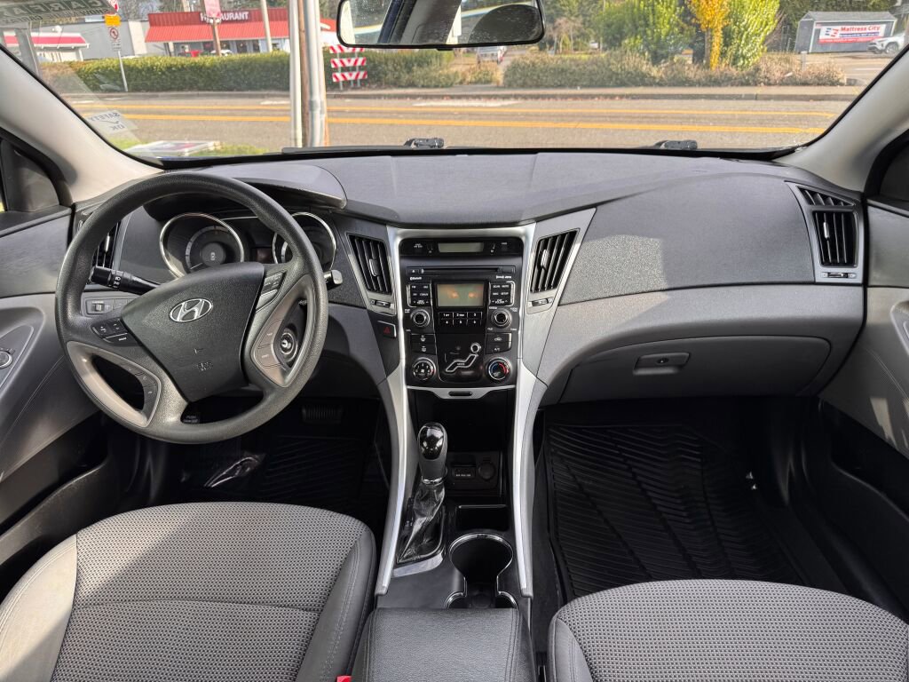 Used 2011 Hyundai Sonata GLS image 15