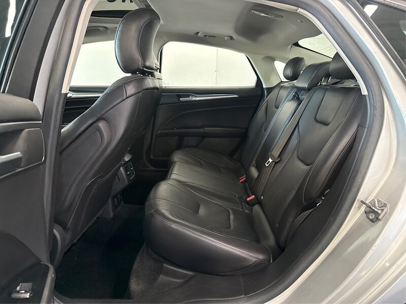 Used 2015 Ford Fusion Energi Titanium FWD image 10