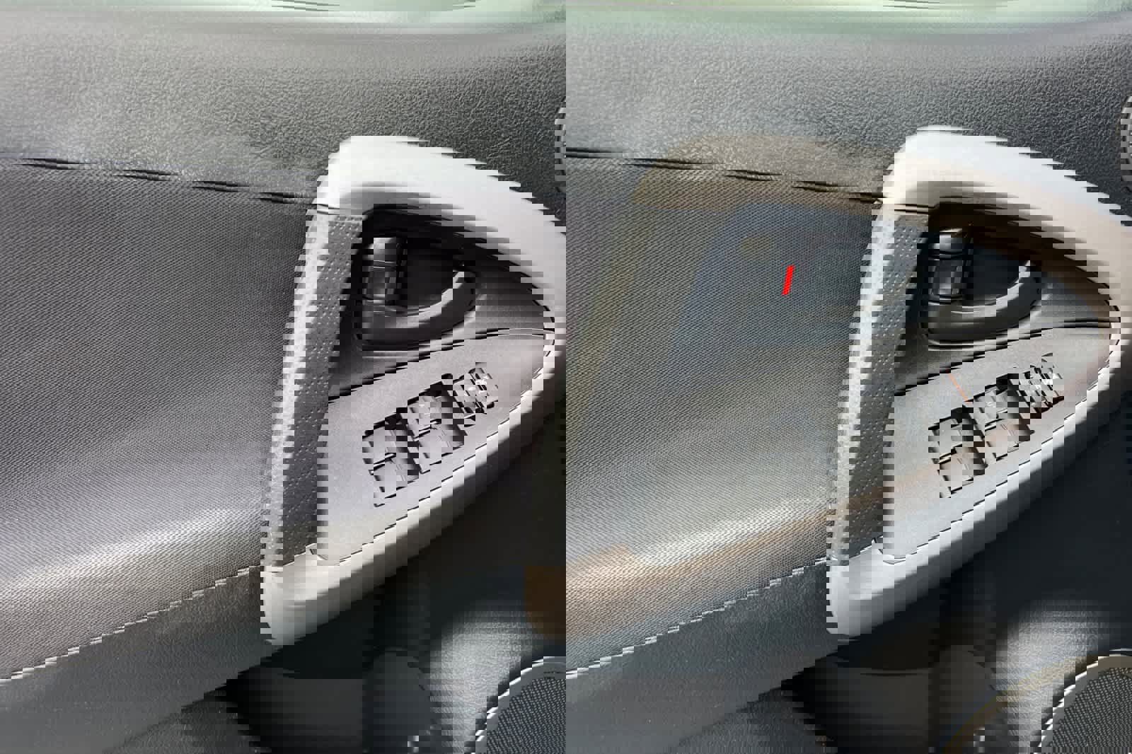 Used 2006 Toyota RAV4 Sport image 12