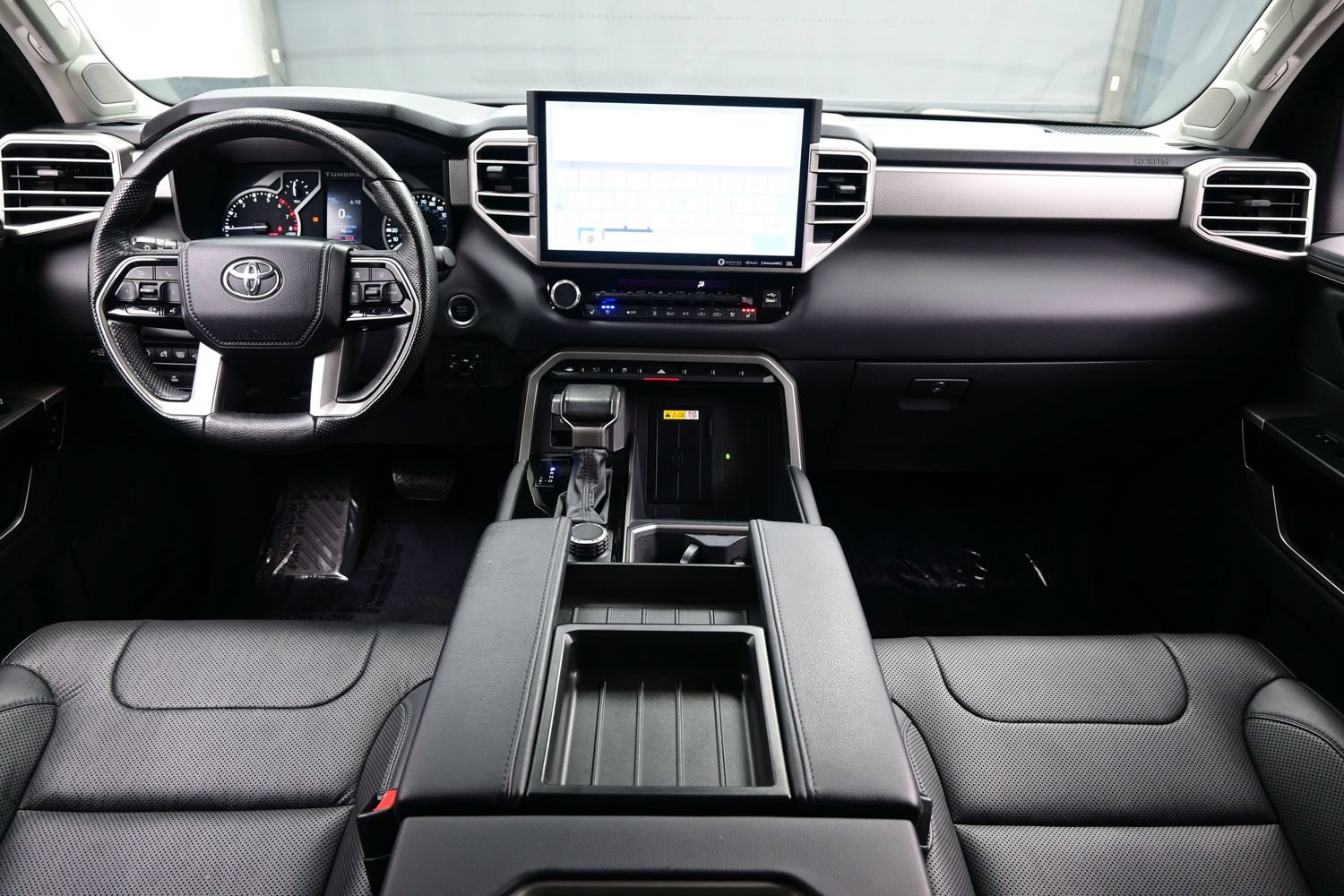 Used 2023 Toyota Tundra Limited AWD/4WD image 17